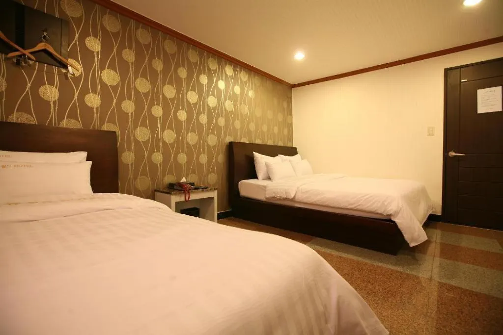 New World Hotel Yongsan ソウル特別市 2*,